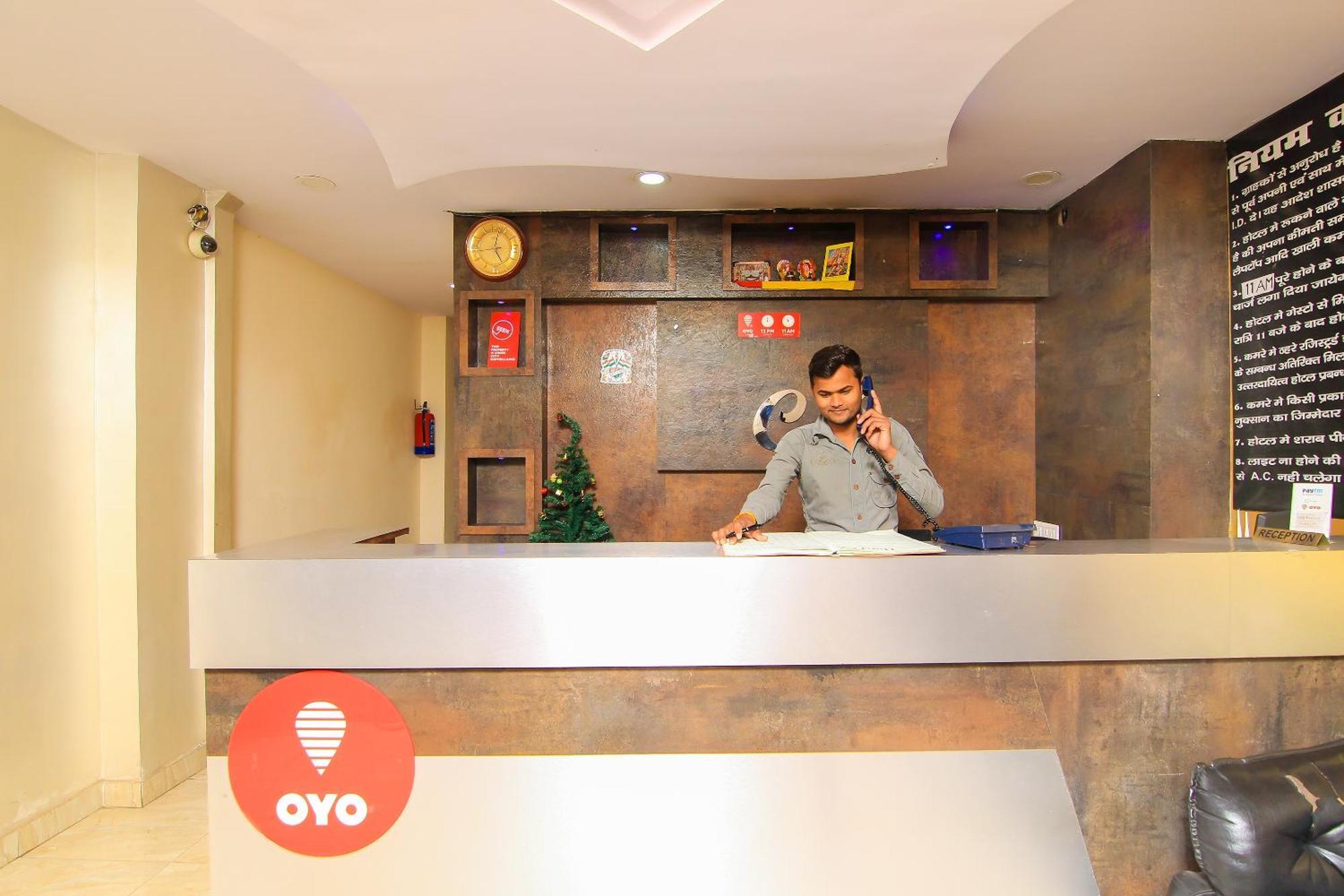 Oyo Flagship Hotel Cz Near Phoenix United ลัคเนา ภายนอก รูปภาพ